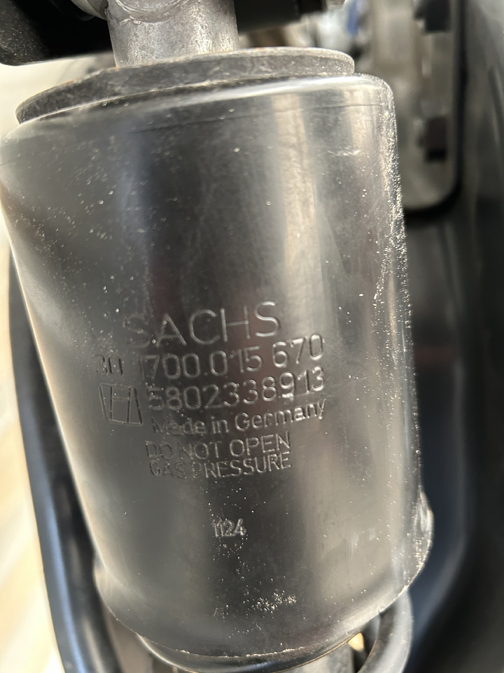 IVECO CABIN SUSPENSION REAR WITH SHOCK ABSORBERS S-WAY BRAND NEW - الكابينة تعليق: صور 2 IVECO CABIN SUSPENSION REAR WITH SHOCK ABSORBERS S-WAY BRAND NEW - الكابينة تعليق: صور 2