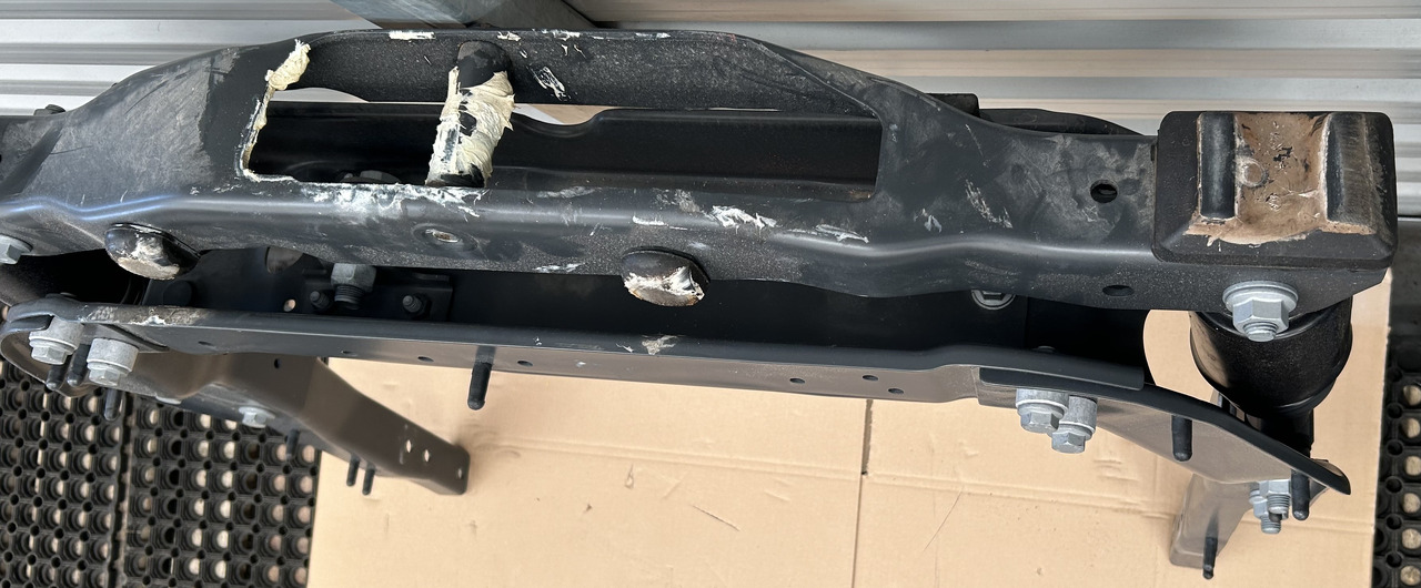 IVECO CABIN SUSPENSION REAR WITH SHOCK ABSORBERS S-WAY BRAND NEW - الكابينة تعليق: صور 1 IVECO CABIN SUSPENSION REAR WITH SHOCK ABSORBERS S-WAY BRAND NEW - الكابينة تعليق: صور 1