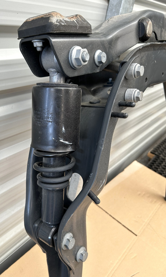 IVECO CABIN SUSPENSION REAR WITH SHOCK ABSORBERS S-WAY BRAND NEW - الكابينة تعليق: صور 5 IVECO CABIN SUSPENSION REAR WITH SHOCK ABSORBERS S-WAY BRAND NEW - الكابينة تعليق: صور 5