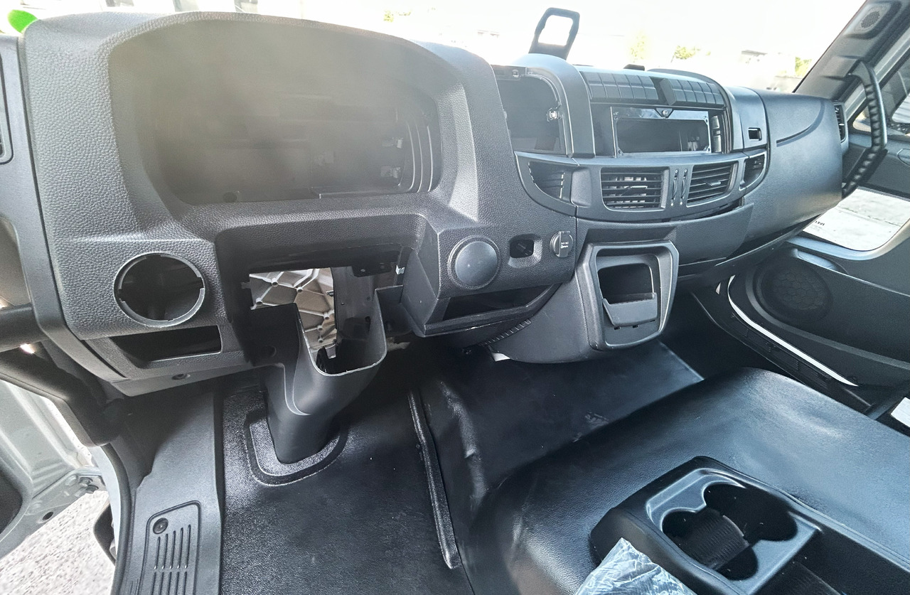 جديد الكبائن - سيارة IVECO Eurocargo 75 DAY cabine Fahrerhaus Cab 2025: صور 25