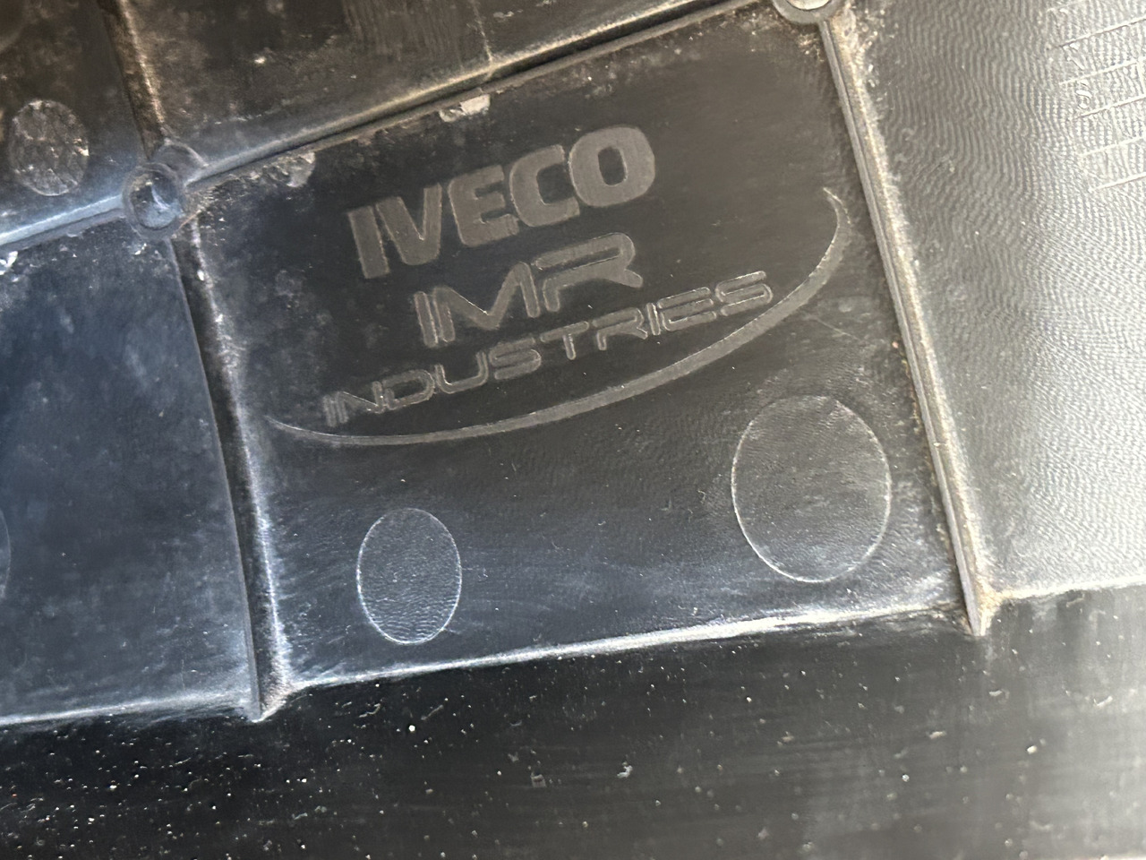 IVECO STOPIEŃ PRAWY STOPNICA + MOCOWANIE S-WAY - خطوة جانبية: صور 4 IVECO STOPIEŃ PRAWY STOPNICA + MOCOWANIE S-WAY - خطوة جانبية: صور 4