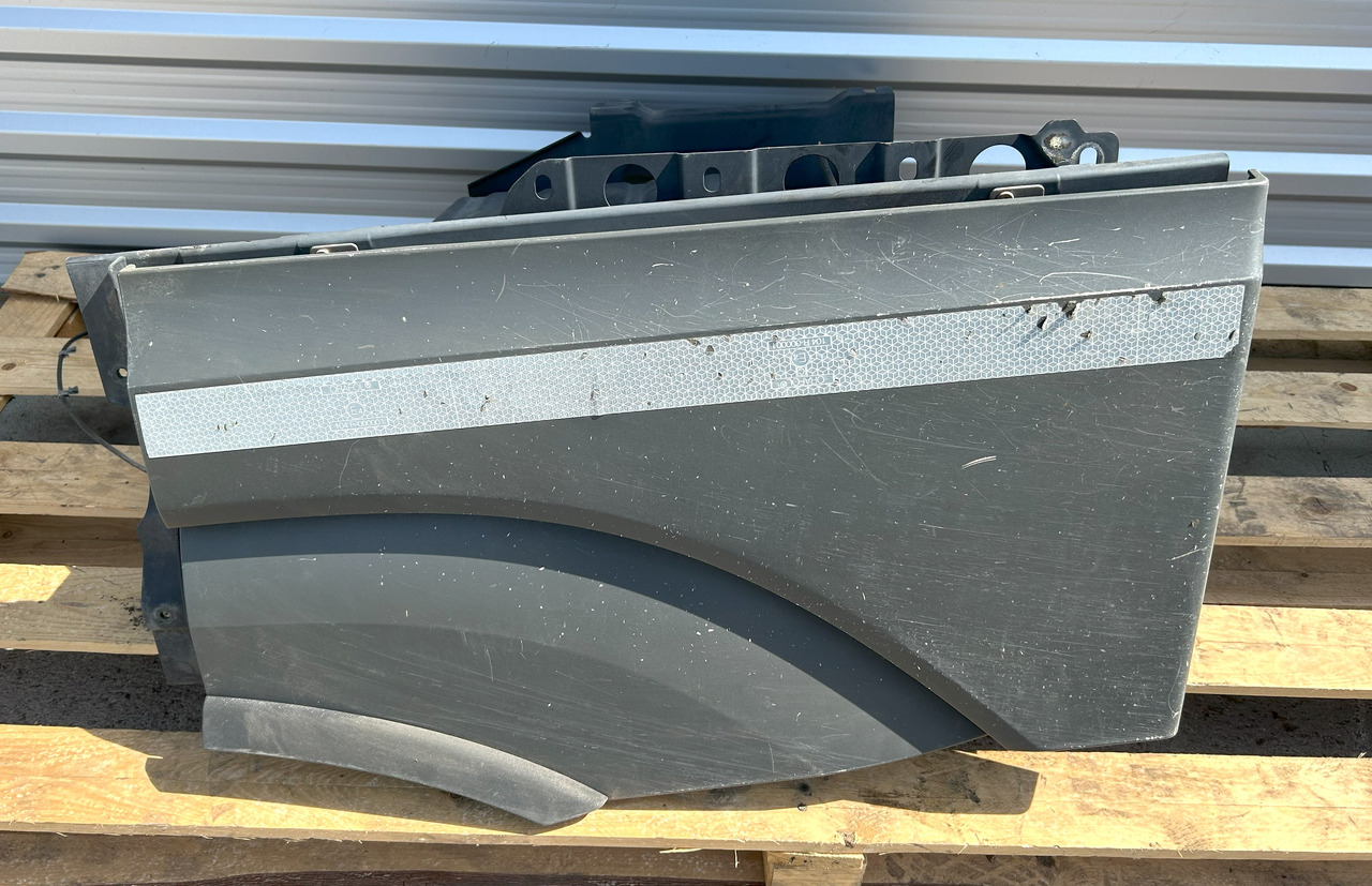 MERCEDES ACTROS MP4 STORAGE COMPARTMENT EXTENSION OF THE STEPS LEFT - قطع غيار عامة: صور 1 MERCEDES ACTROS MP4 STORAGE COMPARTMENT EXTENSION OF THE STEPS LEFT - قطع غيار عامة: صور 1