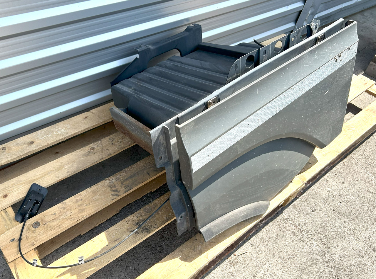 MERCEDES ACTROS MP4 STORAGE COMPARTMENT EXTENSION OF THE STEPS LEFT - قطع غيار عامة: صور 2 MERCEDES ACTROS MP4 STORAGE COMPARTMENT EXTENSION OF THE STEPS LEFT - قطع غيار عامة: صور 2