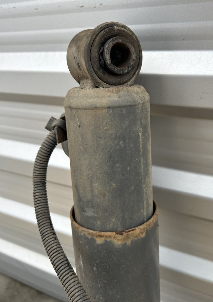 MERCEDES AROCS MP4 SUSPENSION SHOCK ABSORBER - امتصاص الصدمات: صور 2 MERCEDES AROCS MP4 SUSPENSION SHOCK ABSORBER - امتصاص الصدمات: صور 2