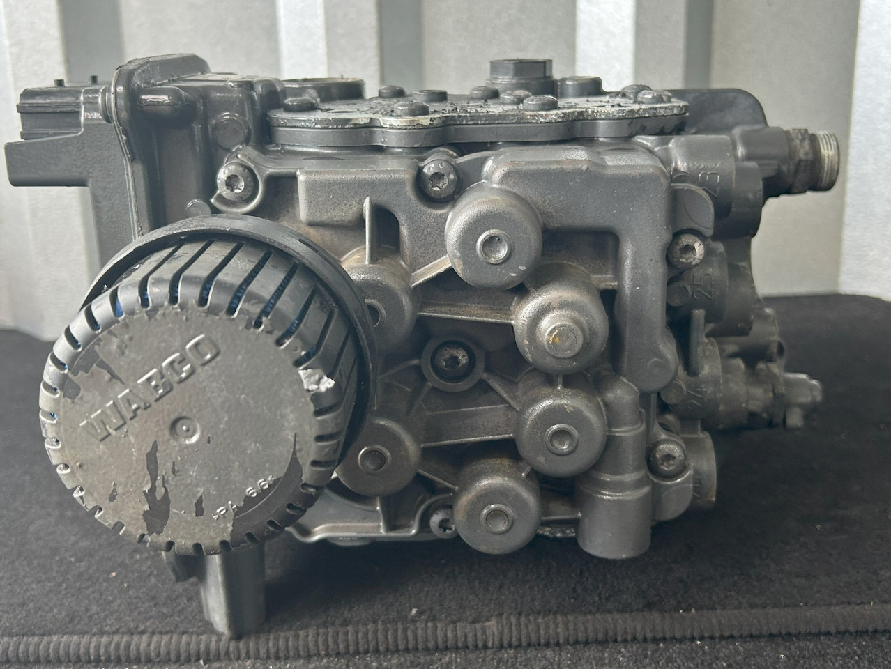 MERCEDES-BENZ ACTROS MP4 EAPU AIR DRYER EL 2204 K138271 - أجزاء الفرامل - شاحنة: صور 5 MERCEDES-BENZ ACTROS MP4 EAPU AIR DRYER EL 2204 K138271 - أجزاء الفرامل - شاحنة: صور 5