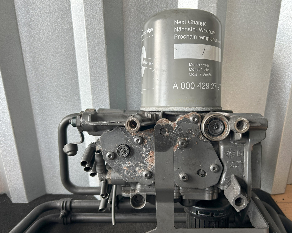MERCEDES-BENZ ACTROS MP4 EAPU AIR DRYER WITH COIL - أجزاء الفرامل - شاحنة: صور 2 MERCEDES-BENZ ACTROS MP4 EAPU AIR DRYER WITH COIL - أجزاء الفرامل - شاحنة: صور 2