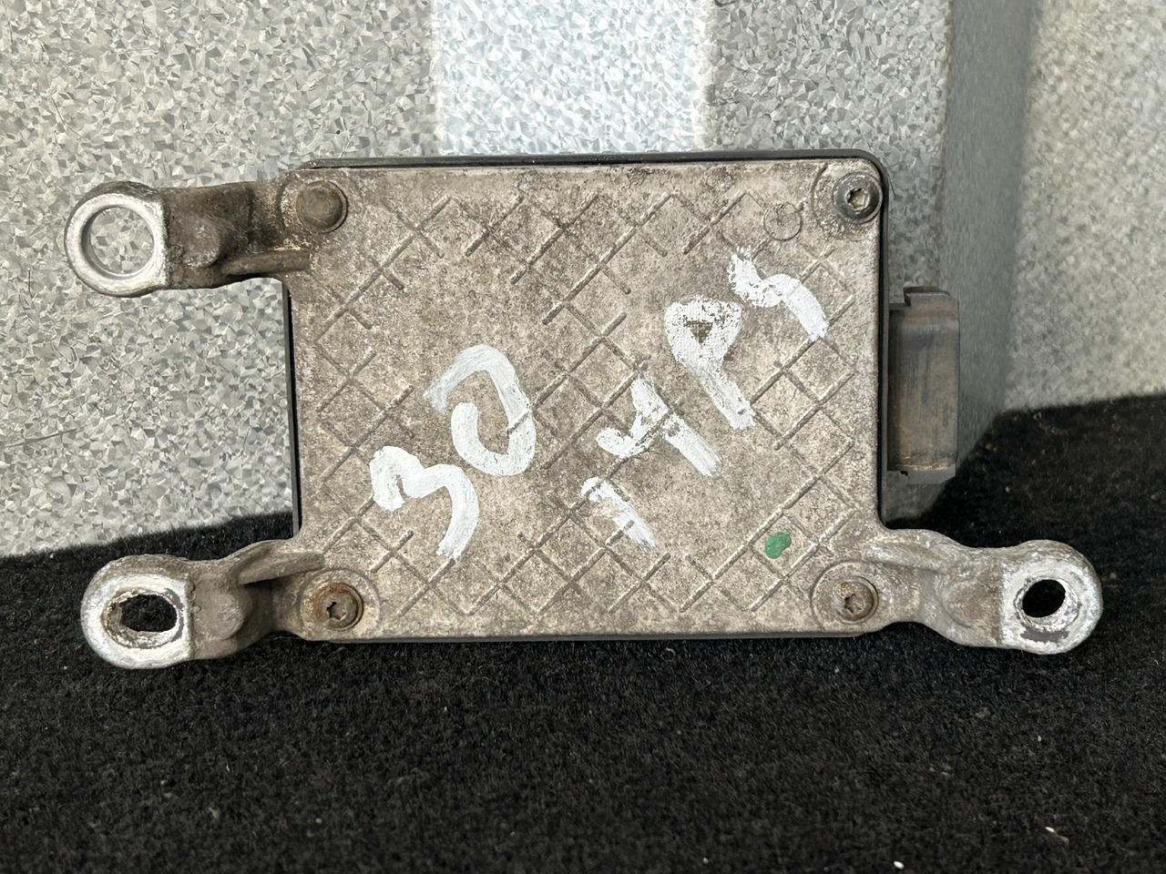 MERCEDES-BENZ RADAR DISTRONIC ACTROS MP4 - كتلة التحكم: صور 4 MERCEDES-BENZ RADAR DISTRONIC ACTROS MP4 - كتلة التحكم: صور 4