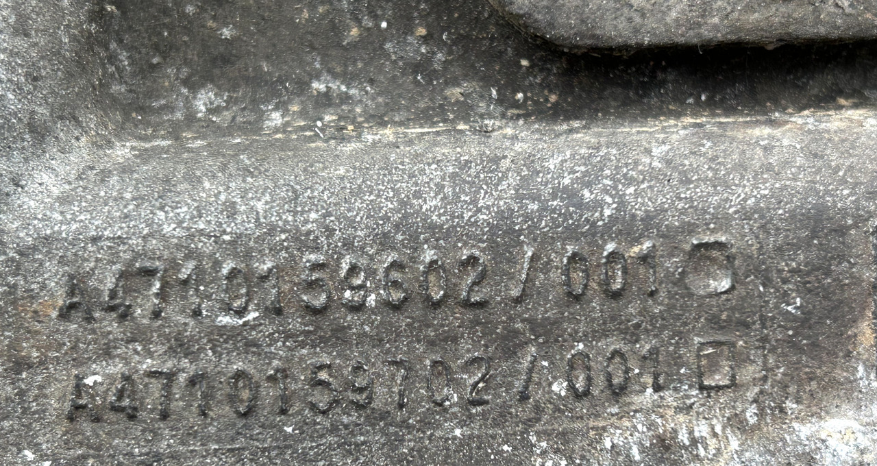 MERCEDES CLUTCH TIMING HOUSING ACTROS MP4 - عمود الحدبات: صور 5 MERCEDES CLUTCH TIMING HOUSING ACTROS MP4 - عمود الحدبات: صور 5