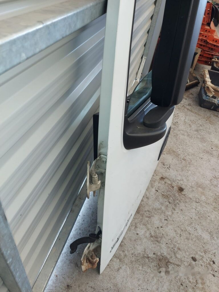 MP4 Mercedes-Benz ACTROS MP4 truck - باب و قطع الغيار - شاحنة: صور 3 MP4 Mercedes-Benz ACTROS MP4 truck - باب و قطع الغيار - شاحنة: صور 3