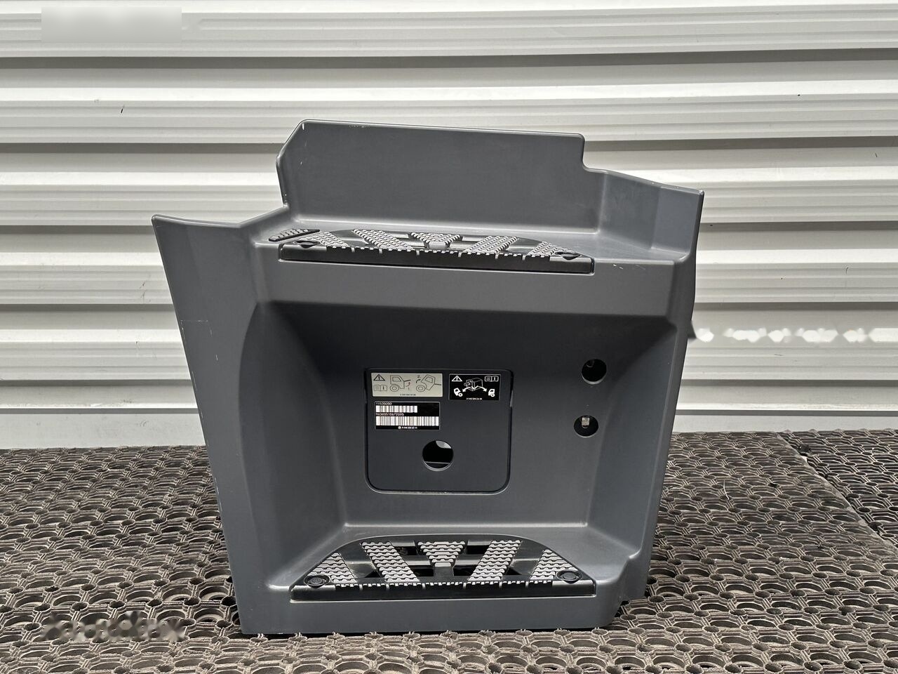 Mercedes-Benz ACTROS MP4 A9606663303 Mercedes-Benz A9606663303 - خطوة جانبية - شاحنة: صور 1 Mercedes-Benz ACTROS MP4 A9606663303 Mercedes-Benz A9606663303 - خطوة جانبية - شاحنة: صور 1