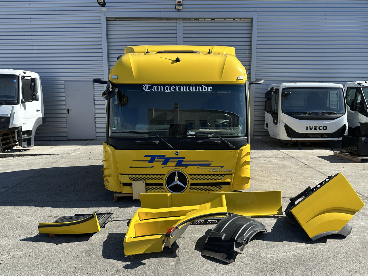 Mercedes-Benz ACTROS MP5 STREAM SPACE - الكبائن - شاحنة: صور 2 Mercedes-Benz ACTROS MP5 STREAM SPACE - الكبائن - شاحنة: صور 2