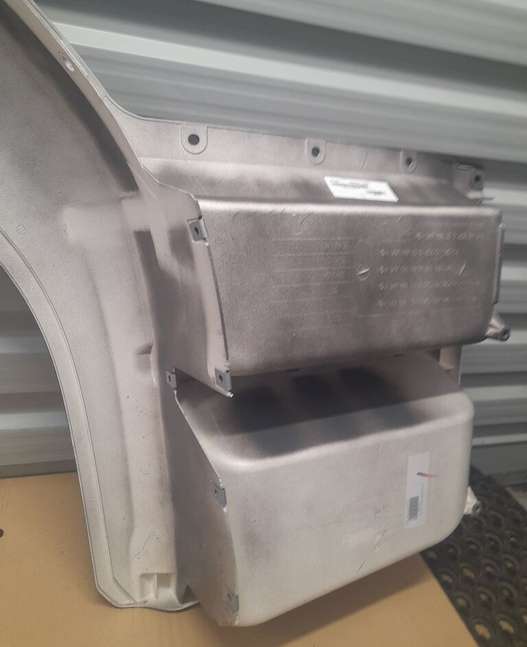 Mercedes-Benz ATEGO A9676660301 - خطوة جانبية - شاحنة: صور 3 Mercedes-Benz ATEGO A9676660301 - خطوة جانبية - شاحنة: صور 3