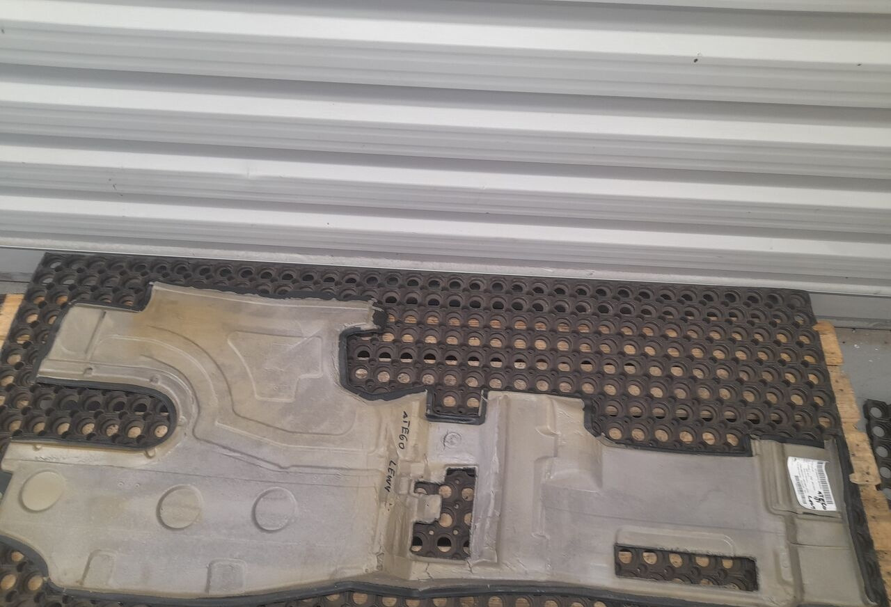 WYKŁADZINA KABINY L Mercedes-Benz ATEGO A9736800540 - الكابينة والداخلية - شاحنة: صور 2 WYKŁADZINA KABINY L Mercedes-Benz ATEGO A9736800540 - الكابينة والداخلية - شاحنة: صور 2