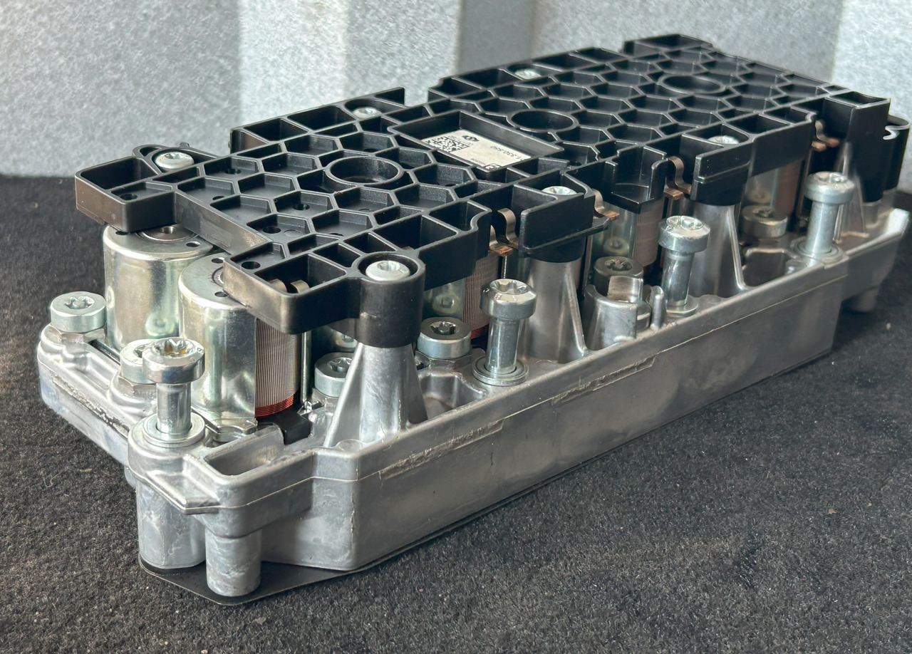 ZF DAF XF 106 530 TRAXON ZF VALVE BLOCK - كتلة التحكم - شاحنة: صور 4 ZF DAF XF 106 530 TRAXON ZF VALVE BLOCK - كتلة التحكم - شاحنة: صور 4