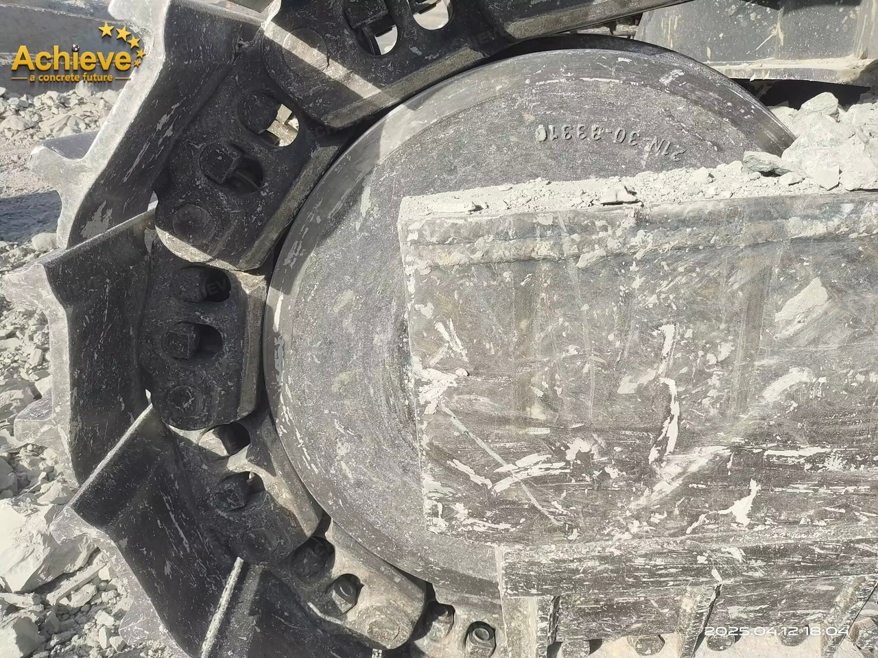 حفارات زحافة komatsu 【ACHIEVE】TOP CONDITION!!! PC1250-11R 2023 4500h Horsepower (HP) 758 HP @ 1,800 rpm Operating weight (lbs) 269,300 - 272,600 Bucket Capacity (yd3) 5.3-9.5: صور 23 حفارات زحافة komatsu 【ACHIEVE】TOP CONDITION!!! PC1250-11R 2023 4500h Horsepower (HP) 758 HP @ 1,800 rpm Operating weight (lbs) 269,300 - 272,600 Bucket Capacity (yd3) 5.3-9.5: صور 23