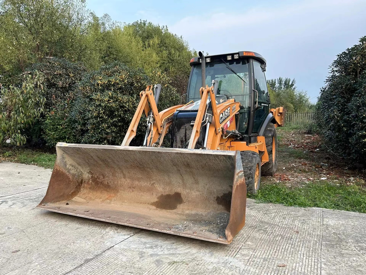 CASE 580M Super USA Origin Used Multi-functional Tractor - حفار متعدد الاستخدام: صور 3 CASE 580M Super USA Origin Used Multi-functional Tractor - حفار متعدد الاستخدام: صور 3
