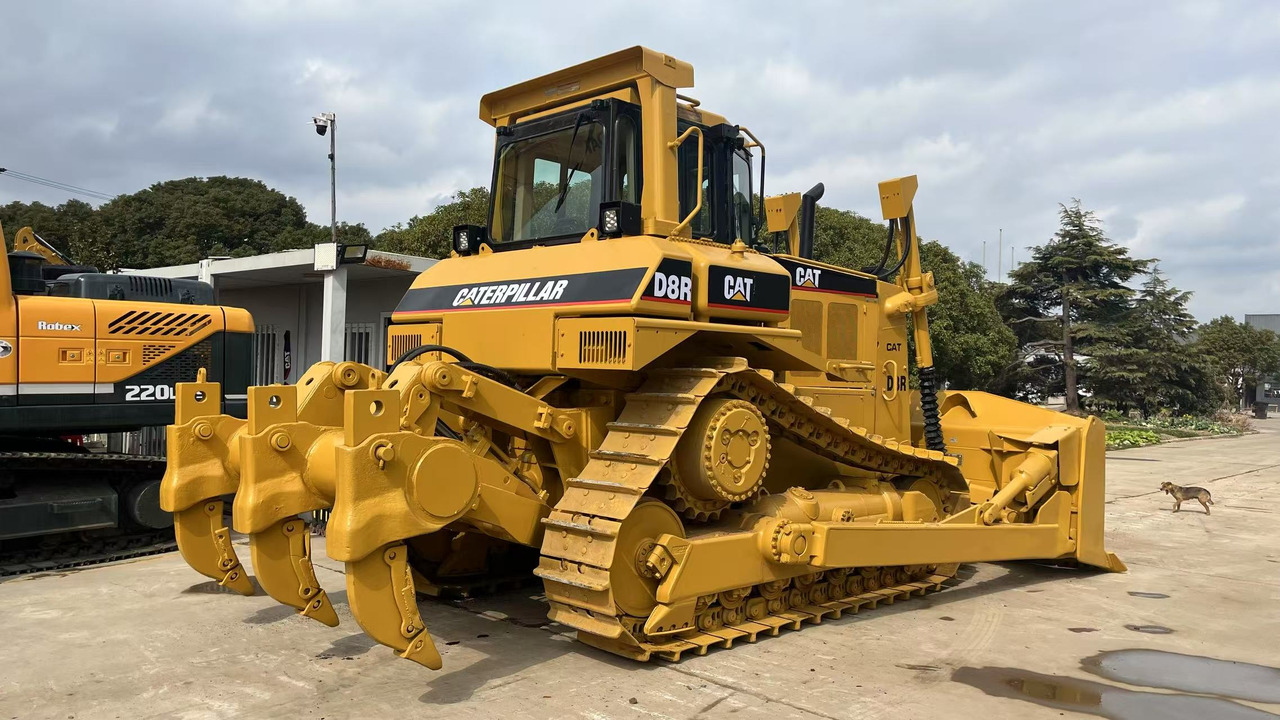 CATERPILLAR High-Power Caterpillar D8R Bulldozer Specs: 365 HP Engine, 7.6 m³ Blade, 48,200 kg Weight for Heavy-Duty Mining & Construction - بلدوزر: صور 5 CATERPILLAR High-Power Caterpillar D8R Bulldozer Specs: 365 HP Engine, 7.6 m³ Blade, 48,200 kg Weight for Heavy-Duty Mining & Construction - بلدوزر: صور 5