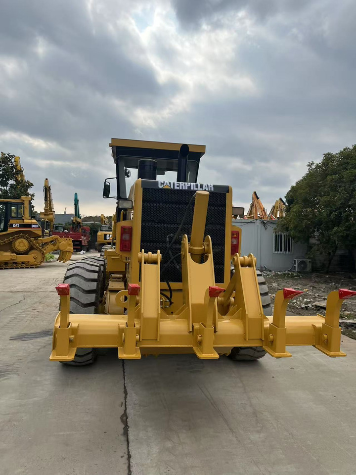 Caterpillar 140K Motor Grader Good Price Used Condition - آلة تسوية الأرض: صور 3 Caterpillar 140K Motor Grader Good Price Used Condition - آلة تسوية الأرض: صور 3