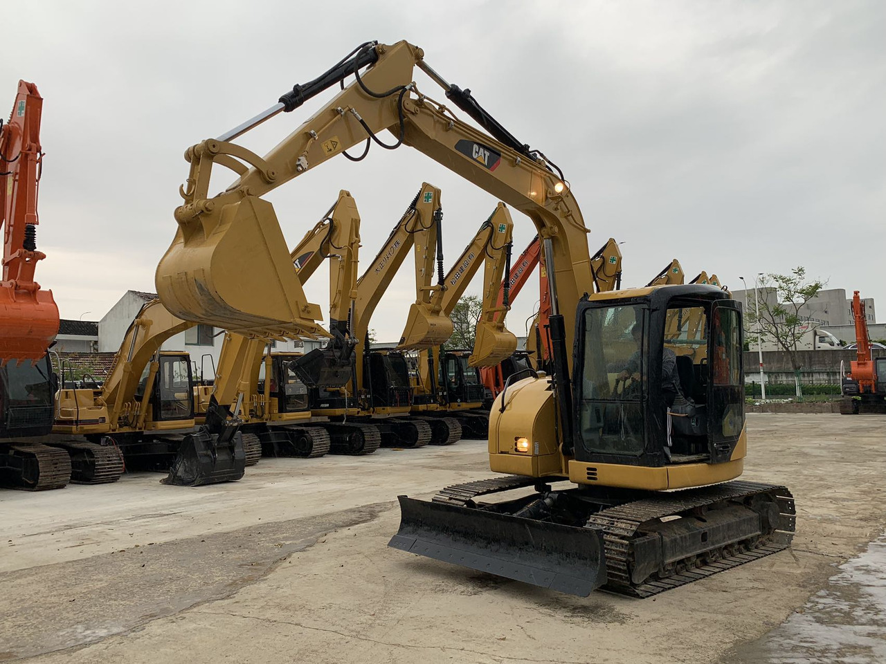 Caterpillar 308 Mini Excavator Used Machine Good Price on Sale - حفارات زحافة: صور 2 Caterpillar 308 Mini Excavator Used Machine Good Price on Sale - حفارات زحافة: صور 2