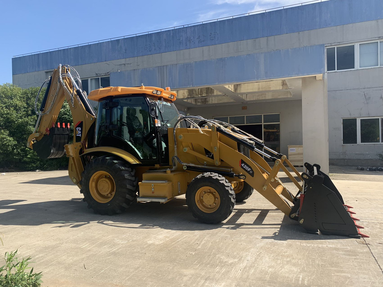 Caterpillar 420, 416 Backhoe Loader Brand New Condition - حفار متعدد الاستخدام: صور 2 Caterpillar 420, 416 Backhoe Loader Brand New Condition - حفار متعدد الاستخدام: صور 2