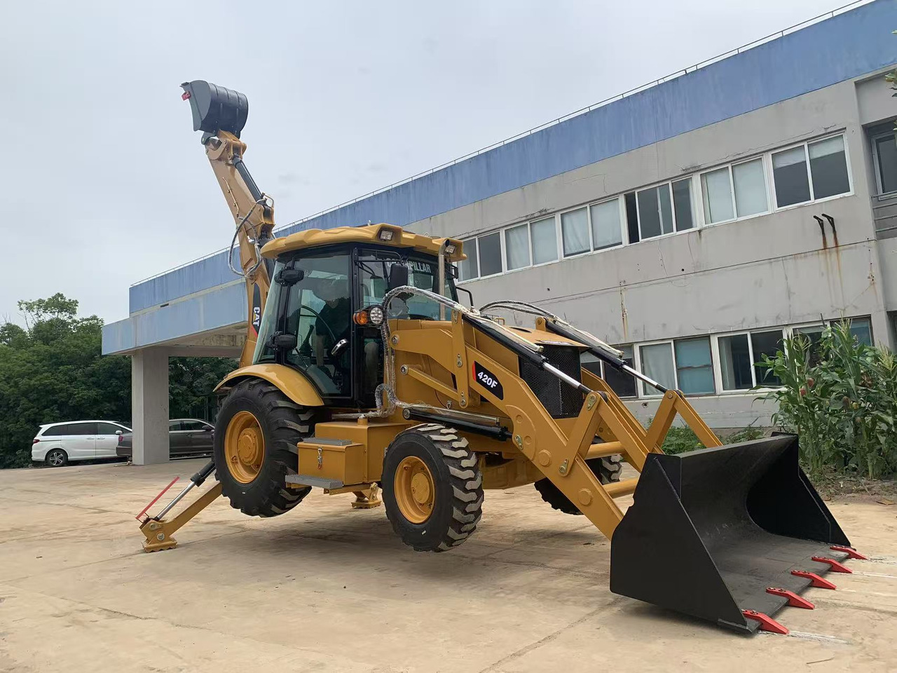 Caterpillar 4x4 Backhoe Loader CAT 420, 428 - حفار متعدد الاستخدام: صور 4 Caterpillar 4x4 Backhoe Loader CAT 420, 428 - حفار متعدد الاستخدام: صور 4
