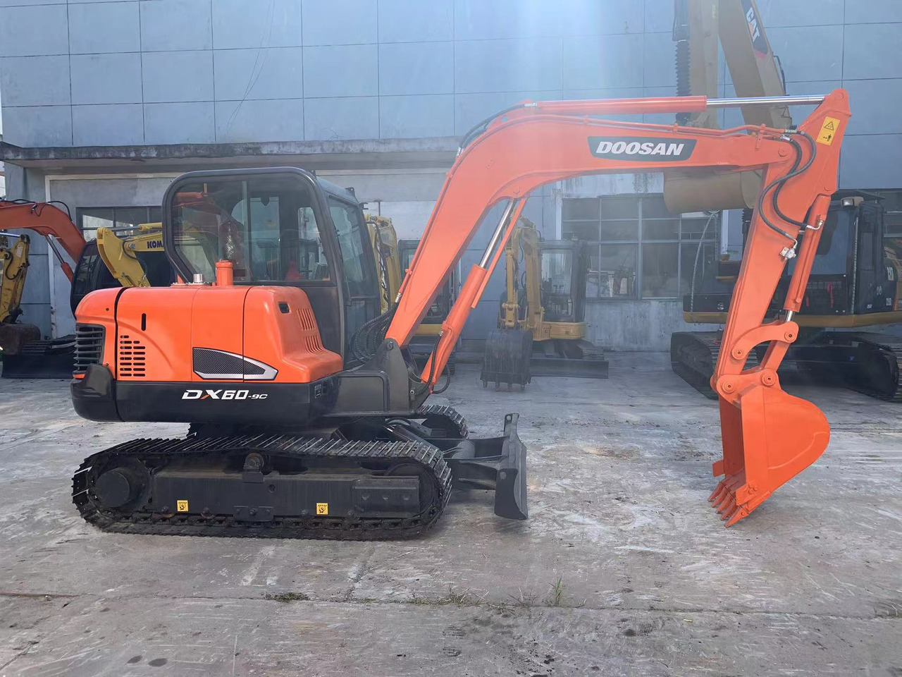 DOOSAN Mini Excavator Doosan DX60, DX55 - حفارات زحافة: صور 1 DOOSAN Mini Excavator Doosan DX60, DX55 - حفارات زحافة: صور 1
