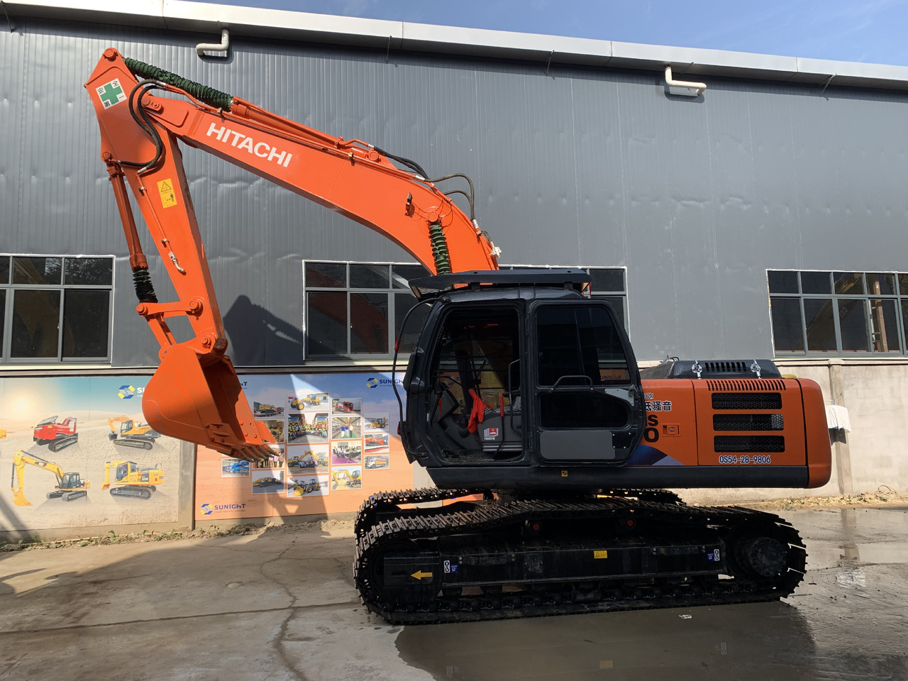 Hitachi Excavator Zaxis 200, 210, 240 Made in Japan - حفارات زحافة: صور 5 Hitachi Excavator Zaxis 200, 210, 240 Made in Japan - حفارات زحافة: صور 5