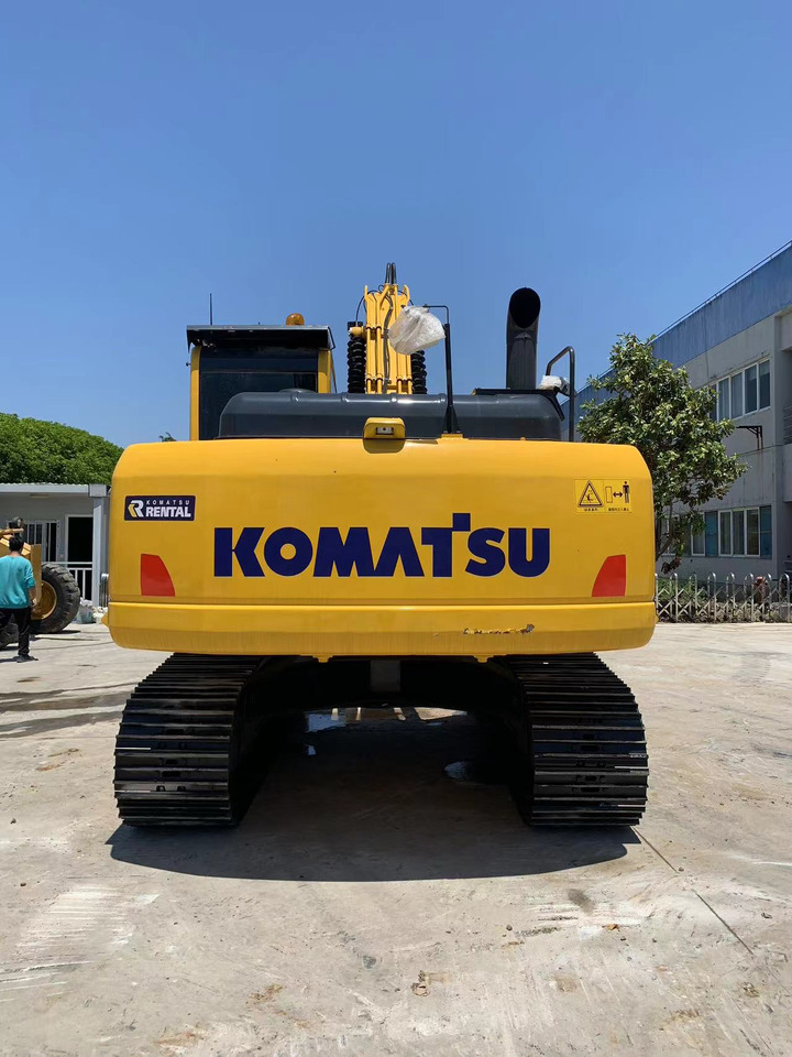 Komatsu Excavator PC220 Good Condition 22 ton Digger - حفارات زحافة: صور 5 Komatsu Excavator PC220 Good Condition 22 ton Digger - حفارات زحافة: صور 5