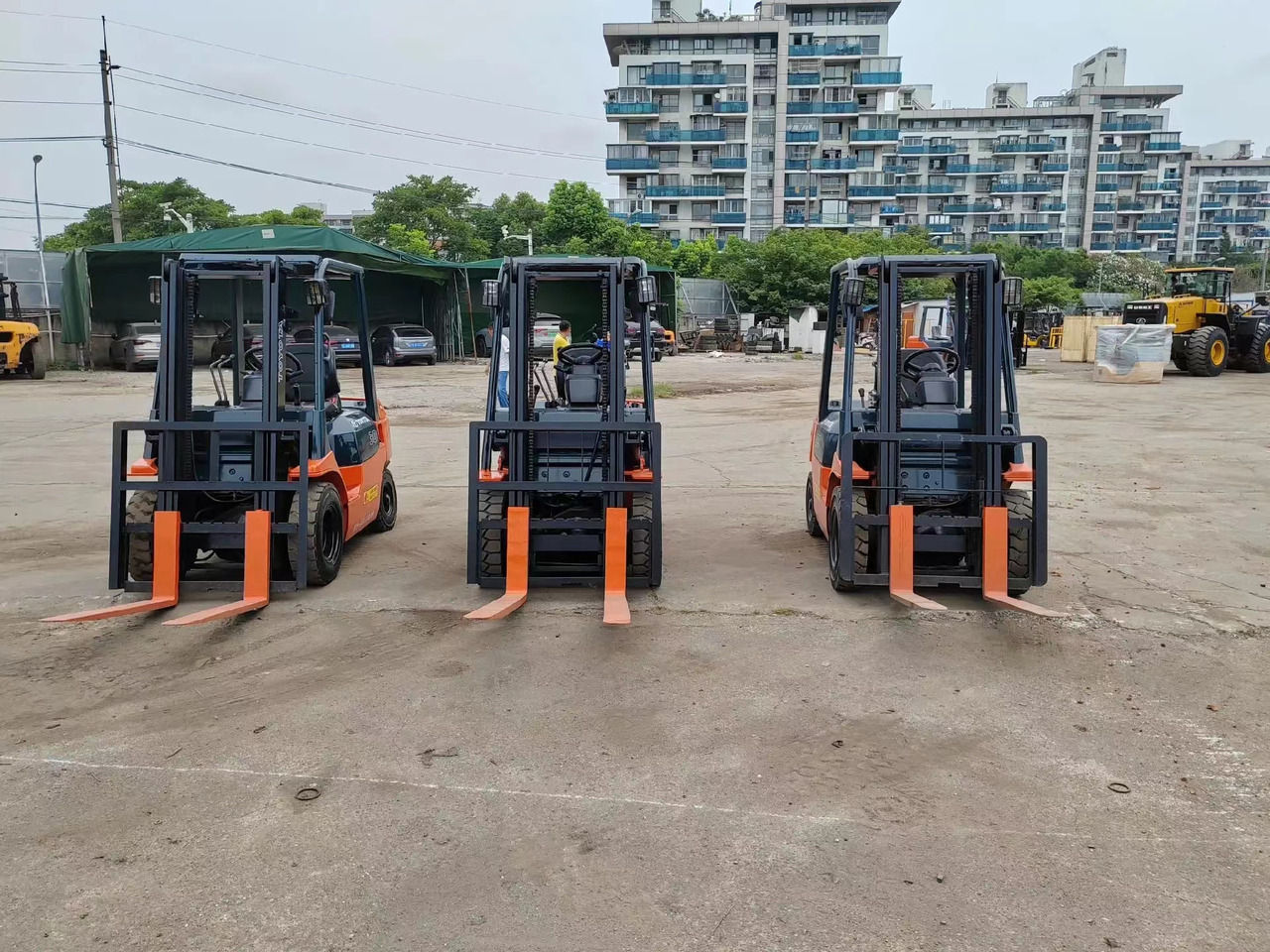 Toyota 3 ton Forklift FD30 with Free Lift, Side Shifter, Clamp - رافعة شوكية ديزل: صور 4 Toyota 3 ton Forklift FD30 with Free Lift, Side Shifter, Clamp - رافعة شوكية ديزل: صور 4