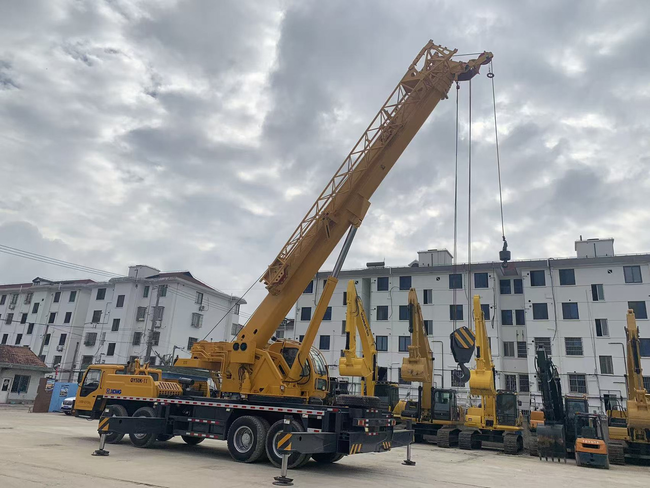 XCMG Truck Crane QY50K, QY65K, QY70K Good Price on Sale - موبايل كرين: صور 4 XCMG Truck Crane QY50K, QY65K, QY70K Good Price on Sale - موبايل كرين: صور 4