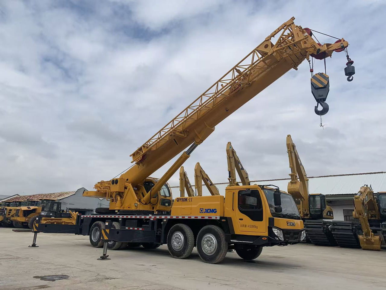 XCMG Truck Crane QY50K, QY65K, QY70K Good Price on Sale - موبايل كرين: صور 5 XCMG Truck Crane QY50K, QY65K, QY70K Good Price on Sale - موبايل كرين: صور 5