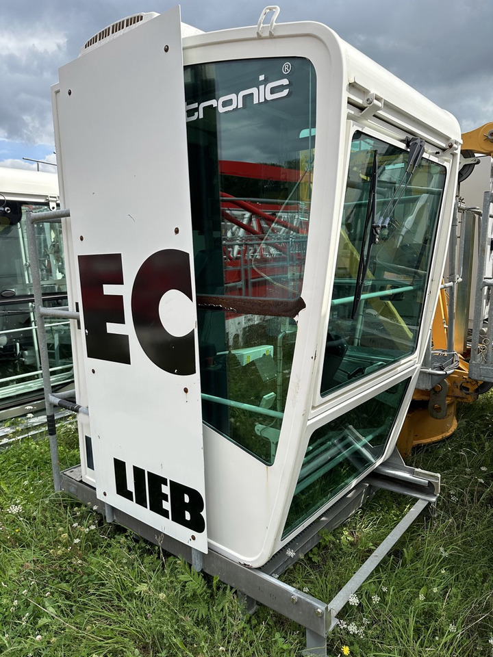 Liebherr LIEBHERR 85 EC-B 5 FR.tronic - رافعة برجية: صور 1 Liebherr LIEBHERR 85 EC-B 5 FR.tronic - رافعة برجية: صور 1