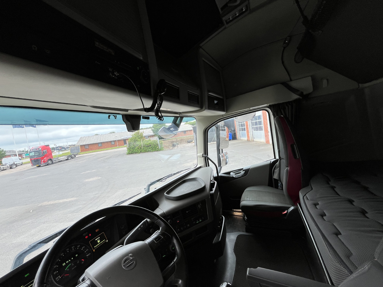 Volvo FH500 6x2 - شاحنة جرار: صور 5 Volvo FH500 6x2 - شاحنة جرار: صور 5