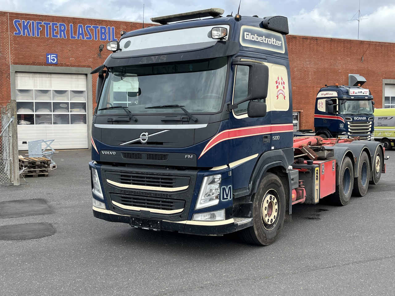 Volvo FM 500 8x4 - شاحنة ذات الخطاف: صور 1 Volvo FM 500 8x4 - شاحنة ذات الخطاف: صور 1