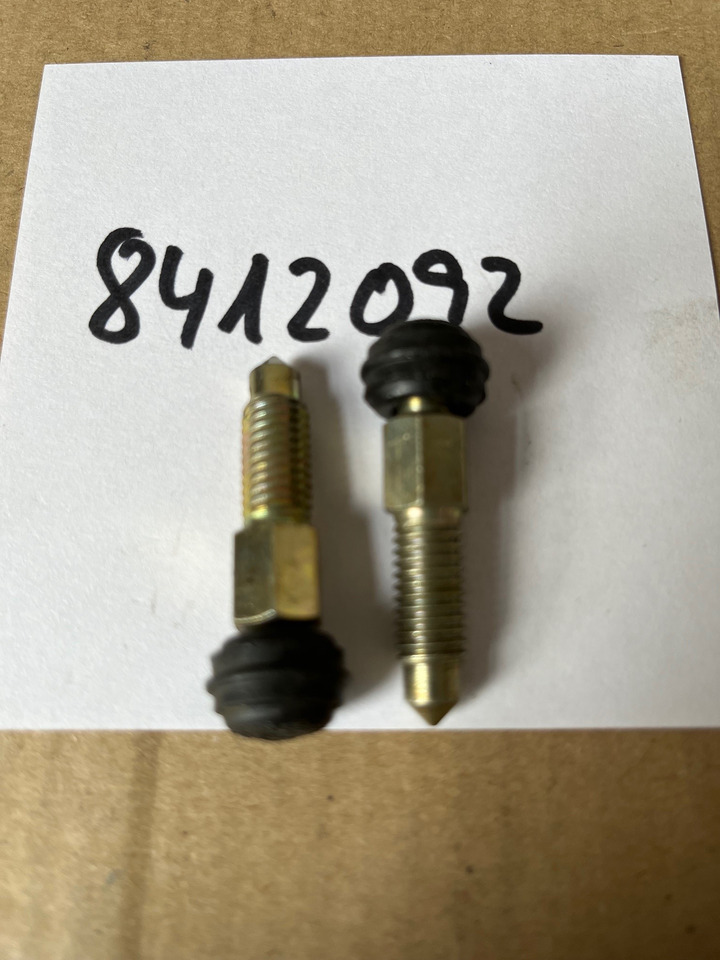 O&K CNH Valve 8412092 - قطع الغيار - آلات البناء: صور 2 O&K CNH Valve 8412092 - قطع الغيار - آلات البناء: صور 2