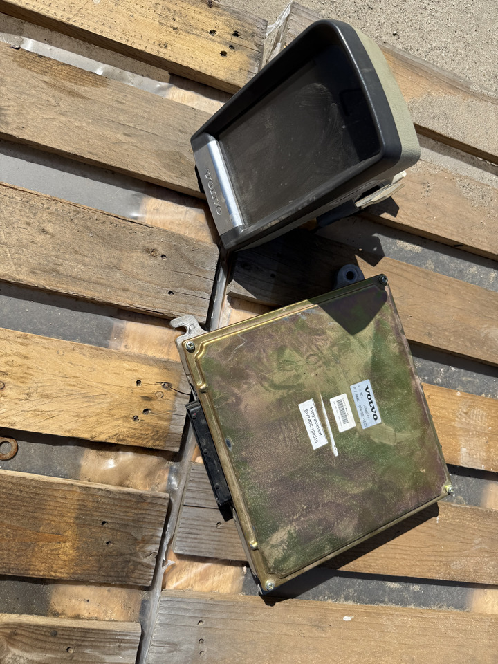 Volvo Monitor, wyświetlacz - كتلة التحكم - حفارة: صور 5 Volvo Monitor, wyświetlacz - كتلة التحكم - حفارة: صور 5