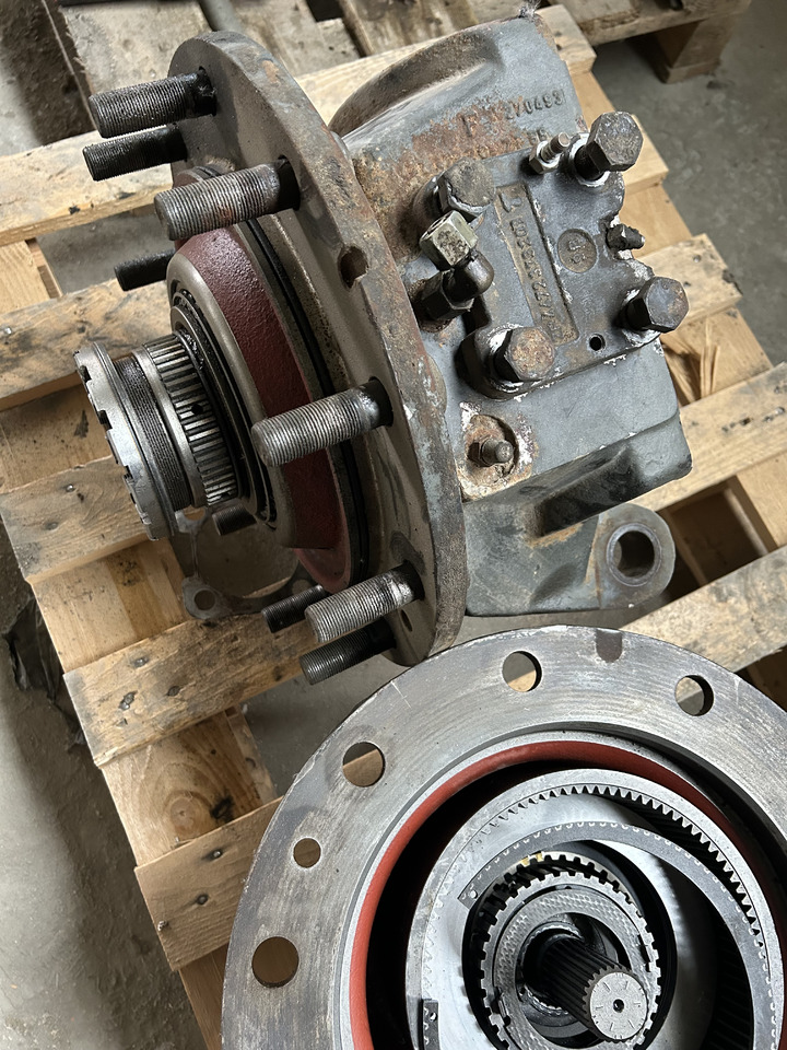 ZF APL-B355 - محرك السفر - حفارة على عجلات: صور 2 ZF APL-B355 - محرك السفر - حفارة على عجلات: صور 2
