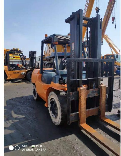 2016 Toyota 7FD50 - رافعة شوكية: صور 2 2016 Toyota 7FD50 - رافعة شوكية: صور 2