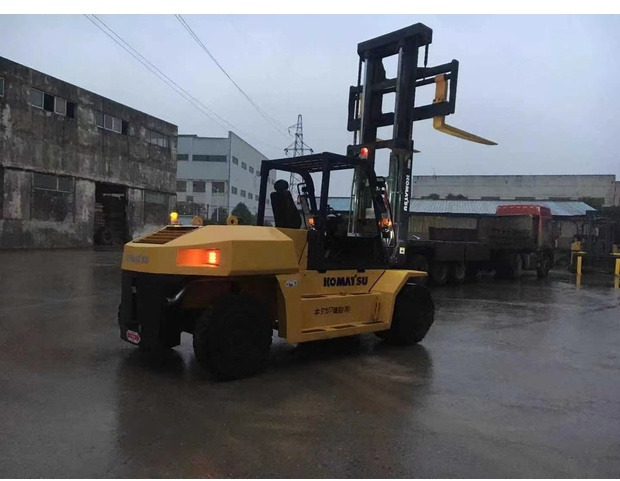 2020 Komatsu FD150 - رافعة شوكية: صور 3 2020 Komatsu FD150 - رافعة شوكية: صور 3