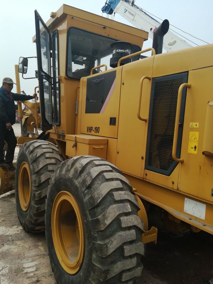 Caterpillar 140H - آلة تسوية الأرض: صور 3 Caterpillar 140H - آلة تسوية الأرض: صور 3