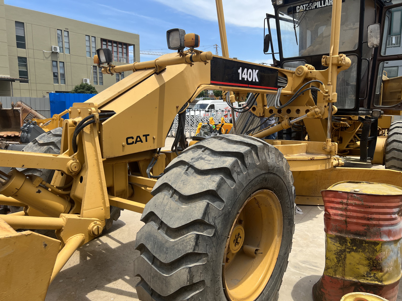 Caterpillar 140K - آلة تسوية الأرض: صور 3 Caterpillar 140K - آلة تسوية الأرض: صور 3
