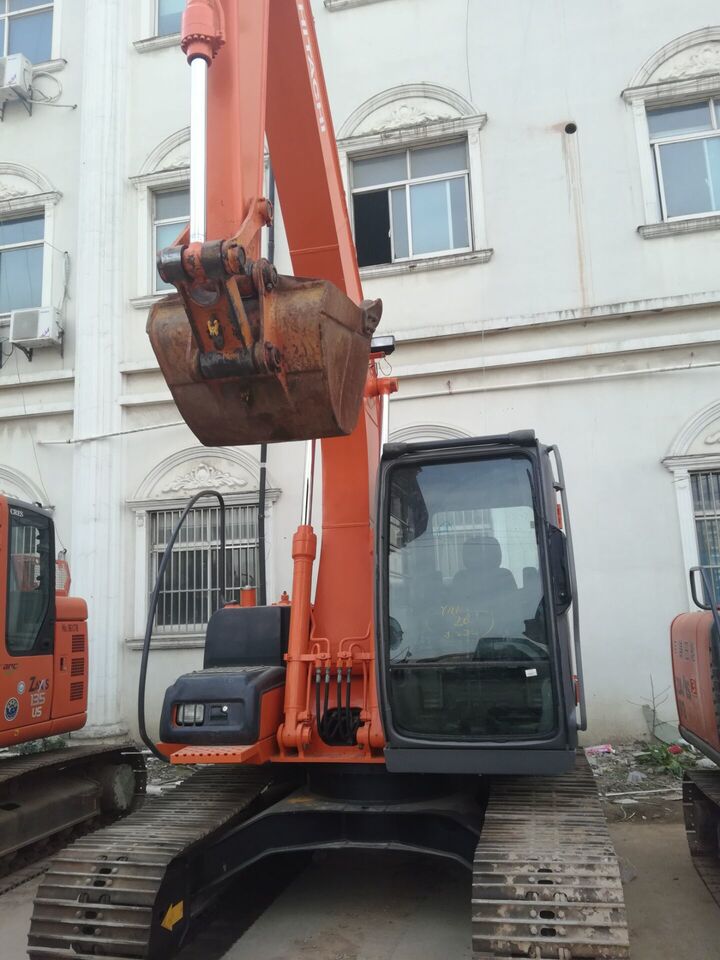Hitachi ZX120 - حفارات زحافة: صور 1 Hitachi ZX120 - حفارات زحافة: صور 1