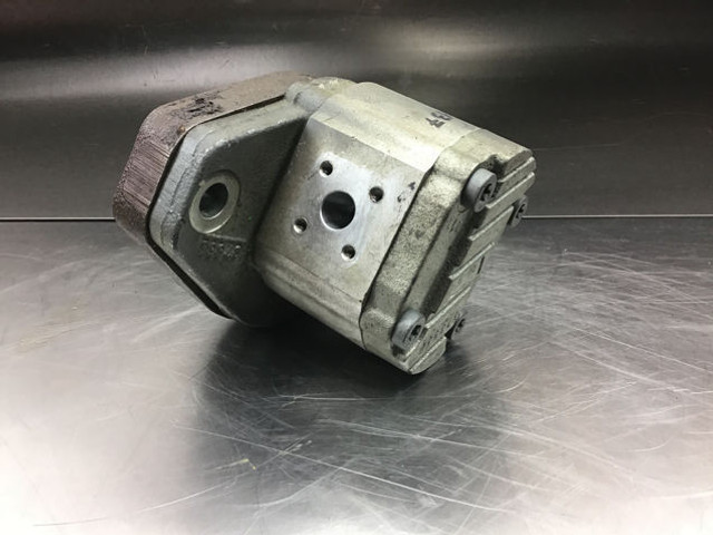 Bosch Gear Pump - مضخة هيدروليكية: صور 2 Bosch Gear Pump - مضخة هيدروليكية: صور 2