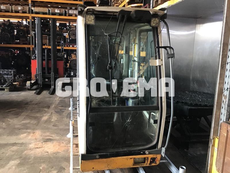 Liebherr A904C Li / A900C Li / A944C Li / A914C li / A934C Li / A924C Li / R900C Li / R944C Li / R904C / R914C / R924 C / R954C / A954C L - الكابينة والداخلية: صور 3 Liebherr A904C Li / A900C Li / A944C Li / A914C li / A934C Li / A924C Li / R900C Li / R944C Li / R904C / R914C / R924 C / R954C / A954C L - الكابينة والداخلية: صور 3