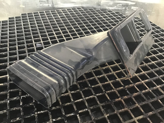 Liebherr Air Duct - جزء تكييف الهواء: صور 3 Liebherr Air Duct - جزء تكييف الهواء: صور 3