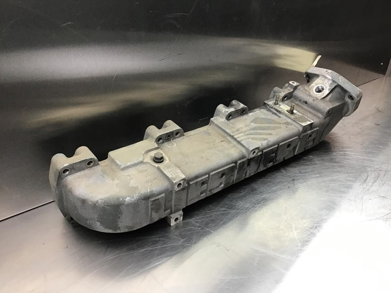 Liebherr Air Suction Pipe - أنبوب سحب الهواء: صور 1 Liebherr Air Suction Pipe - أنبوب سحب الهواء: صور 1