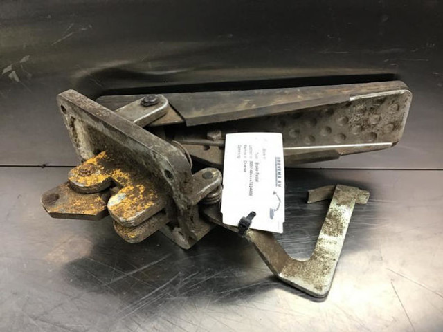 Liebherr Brake Pedal - دواسة: صور 1 Liebherr Brake Pedal - دواسة: صور 1