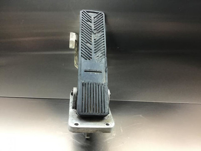Liebherr Brake Pedal - دواسة: صور 5 Liebherr Brake Pedal - دواسة: صور 5