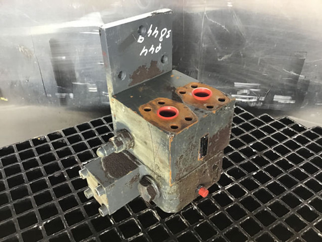 Liebherr Brake Valve - صمام: صور 1 Liebherr Brake Valve - صمام: صور 1