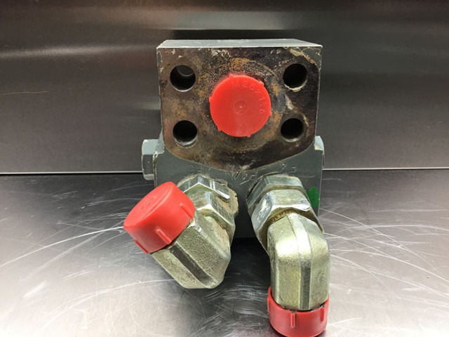 Liebherr Bypass Valve - صمام: صور 1 Liebherr Bypass Valve - صمام: صور 1